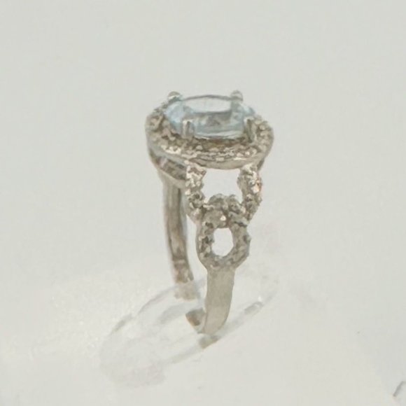 Beautiful Floating Oval Natural Blue Topaz w Textured Detailing / Diamond Accent - Picture 4 of 11